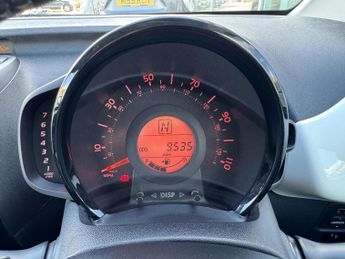 Toyota AYGO 1.0 VVT-i x-press Hatchback 5dr Petrol x-shift Euro 6 (68 ps)