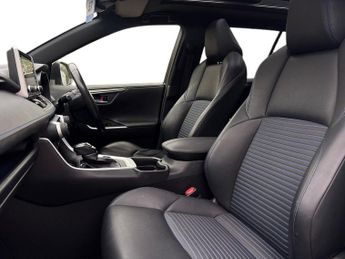 Toyota RAV4 2.5 VVT-i Hybrid Dynamic 5dr CVT