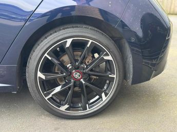 Toyota Corolla 2.0 VVT-i Hybrid GR Sport 5dr CVT