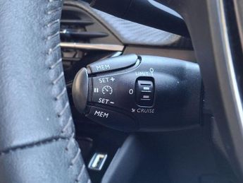 Peugeot 208 1.2 PureTech Allure Premium + EAT Euro 6 (s/s) 5dr