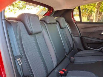 Peugeot 208 1.2 PureTech Allure Premium + EAT Euro 6 (s/s) 5dr