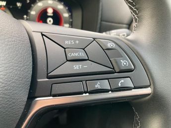 Nissan Juke 1.6 Hybrid N-Connecta 5dr Auto