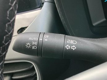 Nissan Juke 1.6 Hybrid N-Connecta 5dr Auto