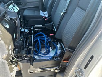 Ford Transit 350 L2 / H2 68kwh Battery 135kwh / 184PS RWD Auto