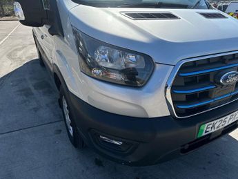 Ford Transit 350 L2 / H2 68kwh Battery 135kwh / 184PS RWD Auto