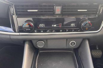 Nissan Qashqai 1.3 DiG-T MH 158 N-Connecta 5dr Xtronic
