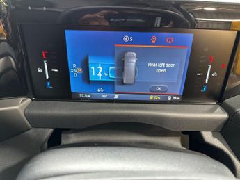 Ford Transit Custom 320 SWB Limited 65kWh 100kw / 136PS Auto