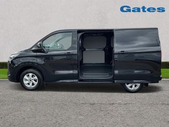 Ford Transit Custom 320 SWB Limited 65kWh 100kw / 136PS Auto