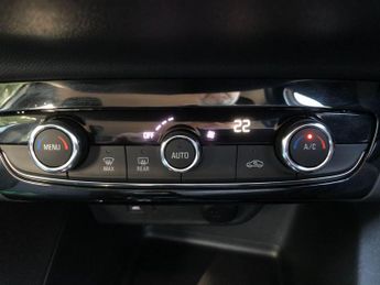 Vauxhall Corsa 50kWh SE Nav Premium Auto 5dr (7.4Kw Charger)
