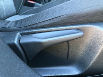 Vauxhall Corsa 50kWh SE Nav Premium Auto 5dr (7.4Kw Charger)