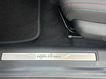 Alfa Romeo Junior 207kW Elettrica Veloce 54kWh 5dr Auto