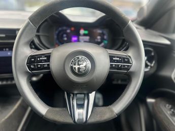 Alfa Romeo Junior 207kW Elettrica Veloce 54kWh 5dr Auto