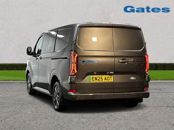 Ford Transit Custom 320 SWB Limited 65kWh 100kw / 136PS D/Cab Auto