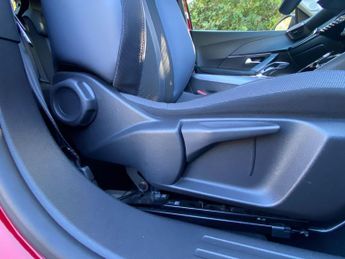 Peugeot 2008 1.2 PureTech Allure EAT Euro 6 (s/s) 5dr