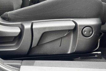 Nissan Qashqai 1.3 DiG-T MH 158 N-Connecta 5dr Xtronic