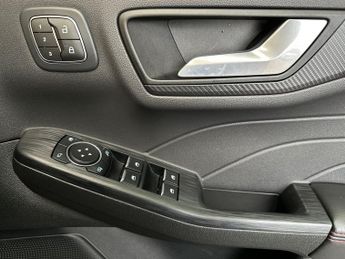 Ford Kuga 5Dr ST-Line 2.5 PHEV 243PS 2WD Auto