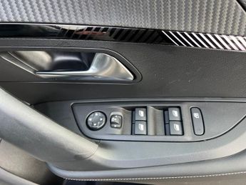 Peugeot 2008 5Dr Allure 1.2 Auto
