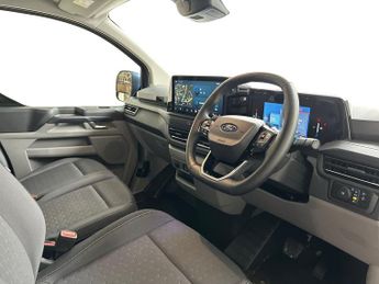 Ford Transit Custom 320 SWB Limited 65kWh 100kw / 136PS Auto