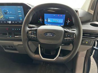 Ford Transit Custom 320 SWB Limited 65kWh 100kw / 136PS Auto