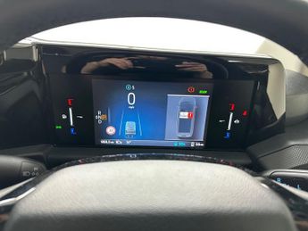 Ford Transit Custom 320 SWB Limited 65kWh 100kw / 136PS Auto