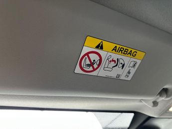 Ford Transit Custom 320 SWB Limited 65kWh 100kw / 136PS Auto