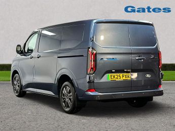 Ford Transit Custom 320 SWB Limited 65kWh 100kw / 136PS Auto