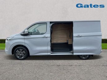 Ford Transit Custom 320 SWB Limited 65kWh 100kw / 136PS Auto