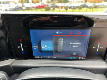 Ford Transit Custom 320 SWB Limited 65kWh 100kw / 136PS Auto