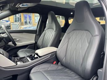 Ford Explorer 5Dr Premium Extended Range 2WD Auto