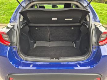 Toyota Yaris 1.5 VVT-h Design E-CVT Euro 6 (s/s) 5dr