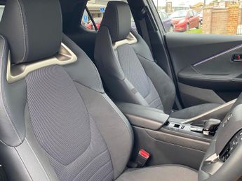 Toyota CHR 1.8 VVT-h Excel SUV 5dr Petrol Hybrid CVT Euro 6 (s/s) (140 ps)