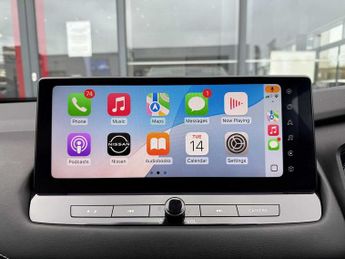 Nissan Qashqai 1.3 DIG-T (158ps) N-Connecta [Glass Roof]