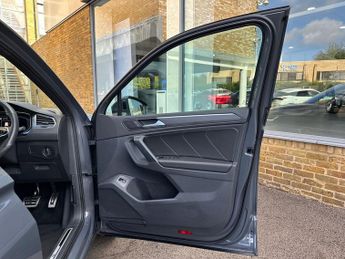 Volkswagen Tiguan VW  5Dr R-Line 1.5 Auto
