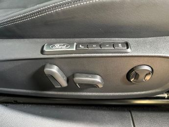 Ford Explorer 5Dr Premium Extended Range AWD Auto