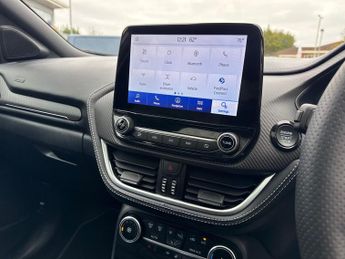 Ford Puma 5Dr ST-Line Vignale 1.0 MHEV 155PS Auto