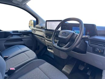 Ford Transit Custom 320 SWB Limited 65kWh 100kw / 136PS Auto
