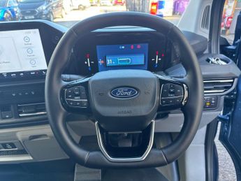 Ford Transit Custom 320 SWB Limited 65kWh 100kw / 136PS Auto