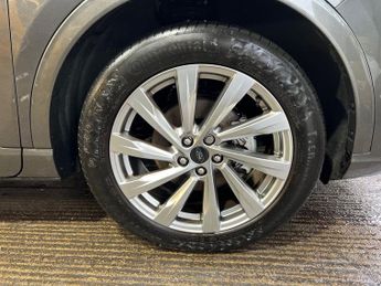 Ford Kuga 5Dr Vignale 2.5 FHEV 200PS 2WD Auto