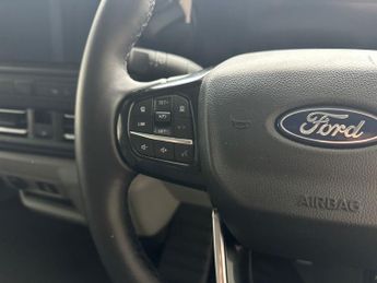 Ford Transit Custom 320 SWB Limited 65kWh 100kw / 136PS Auto