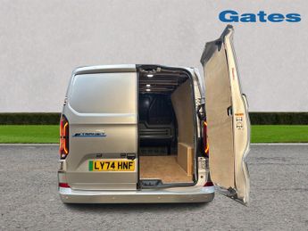 Ford Transit Custom 320 SWB Limited 65kWh 100kw / 136PS Auto