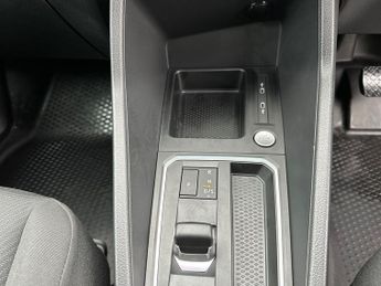 Ford Transit Connect 250 LWB 1.5 Trend 150PS PHEV Auto