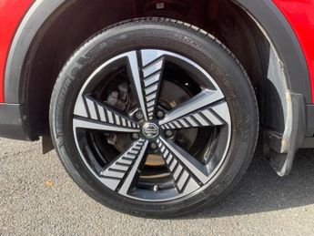 MG MG ZS 44.5kWh Exclusive Auto 5dr