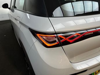 Byd Dolphin 5Dr Comfort 150kW 60.4kWh Auto