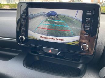 Toyota Yaris 1.5 VVT-h Design Hatchback 5dr Petrol Hybrid E-CVT Euro 6 (s/s) 