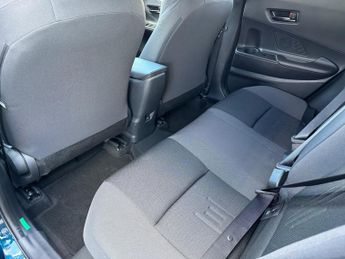 Toyota CHR 2.0 VVT 13.6kWh Design CVT Euro 6 (s/s) 5dr