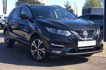 Nissan Qashqai 1.3 DiG-T N-Connecta 5dr [Glass Roof Pack]