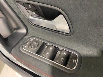 Mercedes-Benz A Class A180 1.3 (136PS) 7G-DCT Automatic AMG Line Executive 5dr.