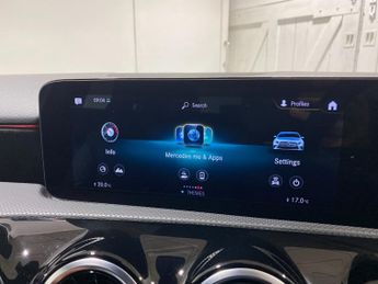 Mercedes-Benz A Class A180 1.3 (136PS) 7G-DCT Automatic AMG Line Executive 5dr.