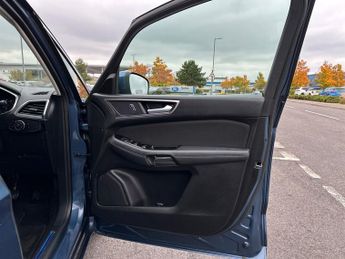 Ford S-Max 5Dr Titanium 2.5 FHEV 190PS Auto