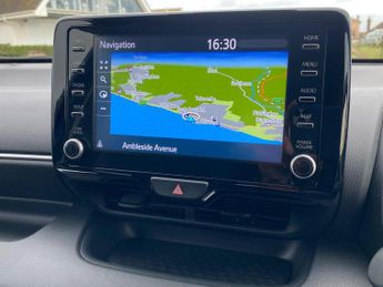 Toyota Yaris 1.5 VVT-h Design Hatchback 5dr Petrol Hybrid E-CVT Euro 6 (s/s) 